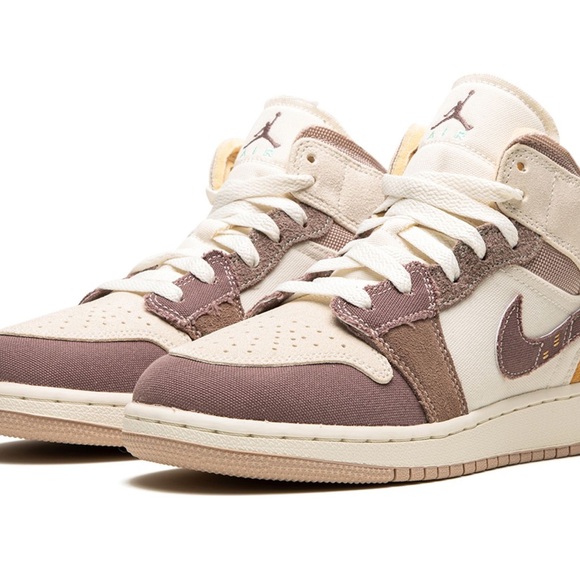 AIR JORDAN Youth Size 4.5Y - MID SE CRAFT GS “Inside Out - Taupe Haze - Picture 13 of 13